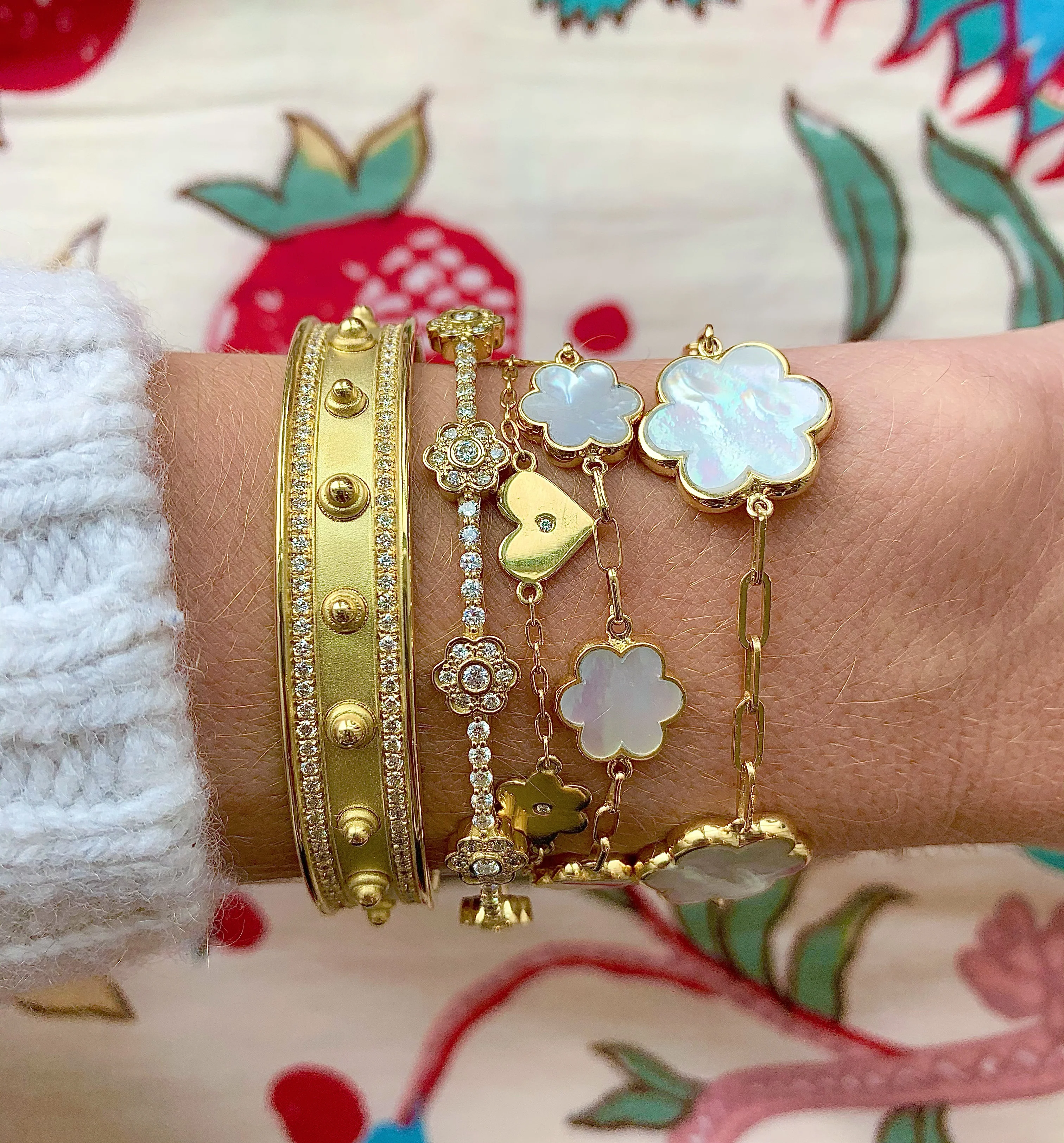 18k Flower Link Bracelet SM - MOP - Image 3