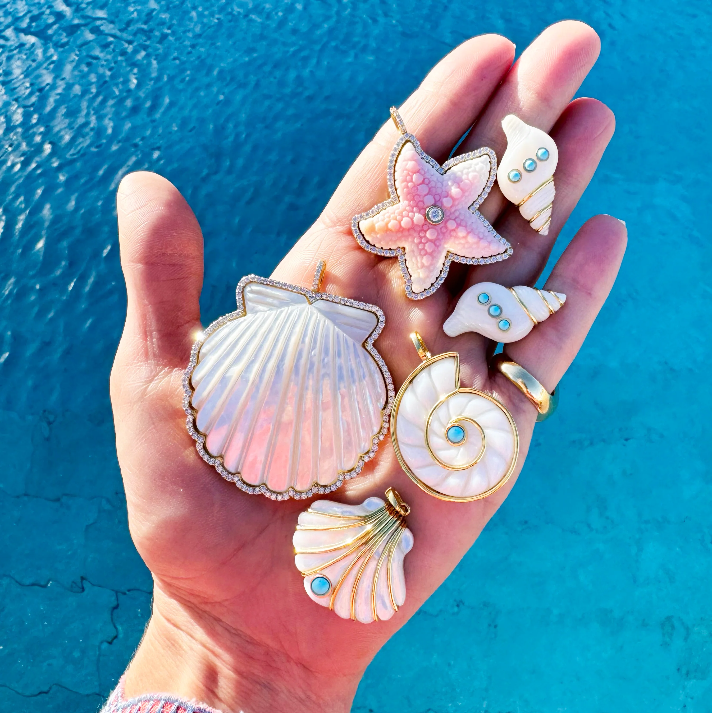 Diamond Scallop Shell Pendant - Image 3
