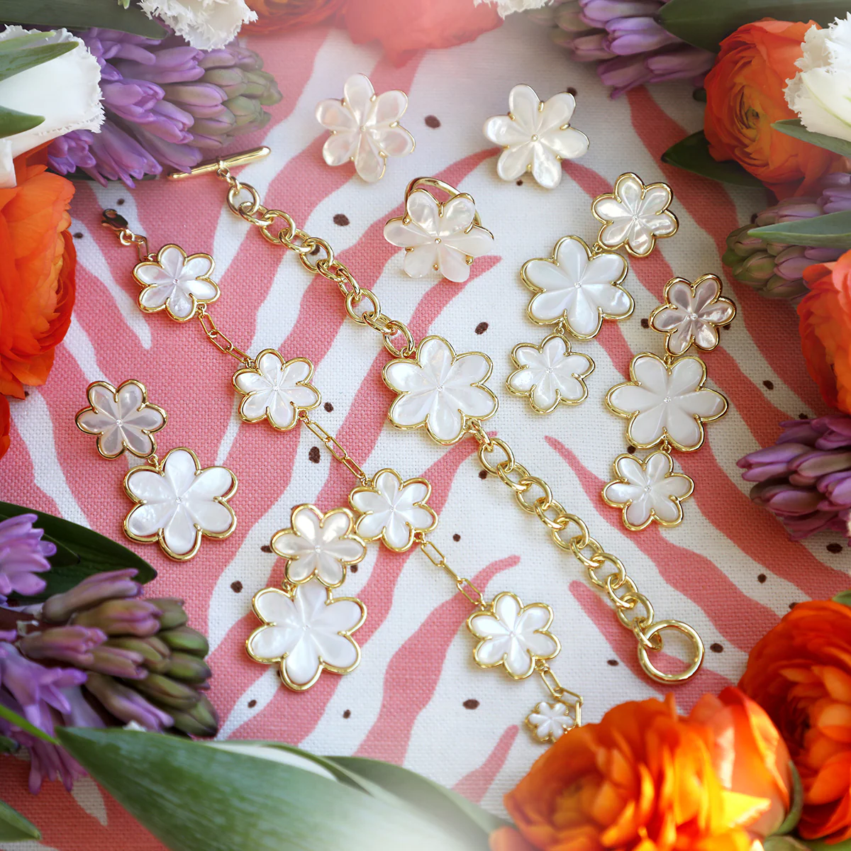 Eadie Toggle Bracelet - Image 5