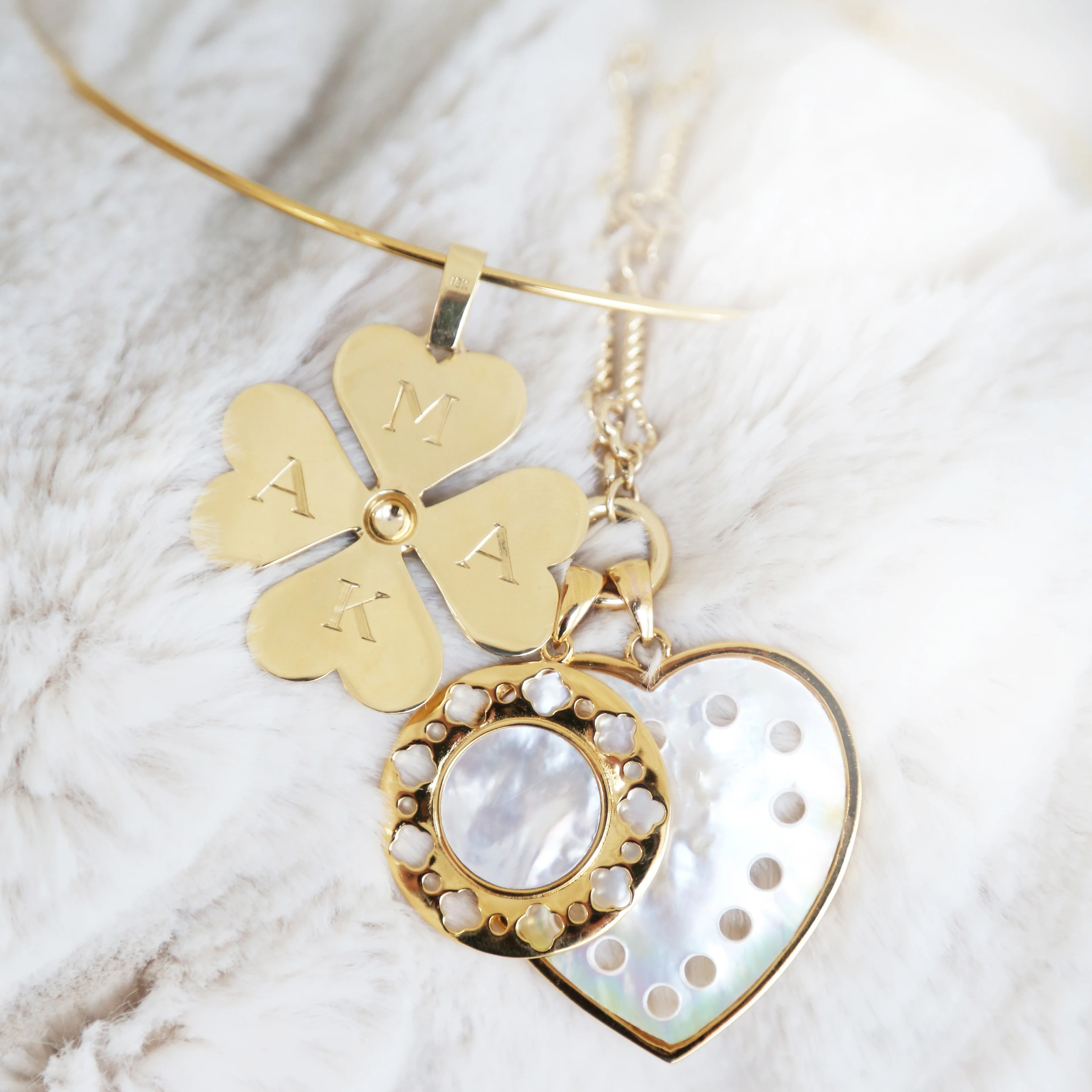 Gold Heart Clover - Image 2