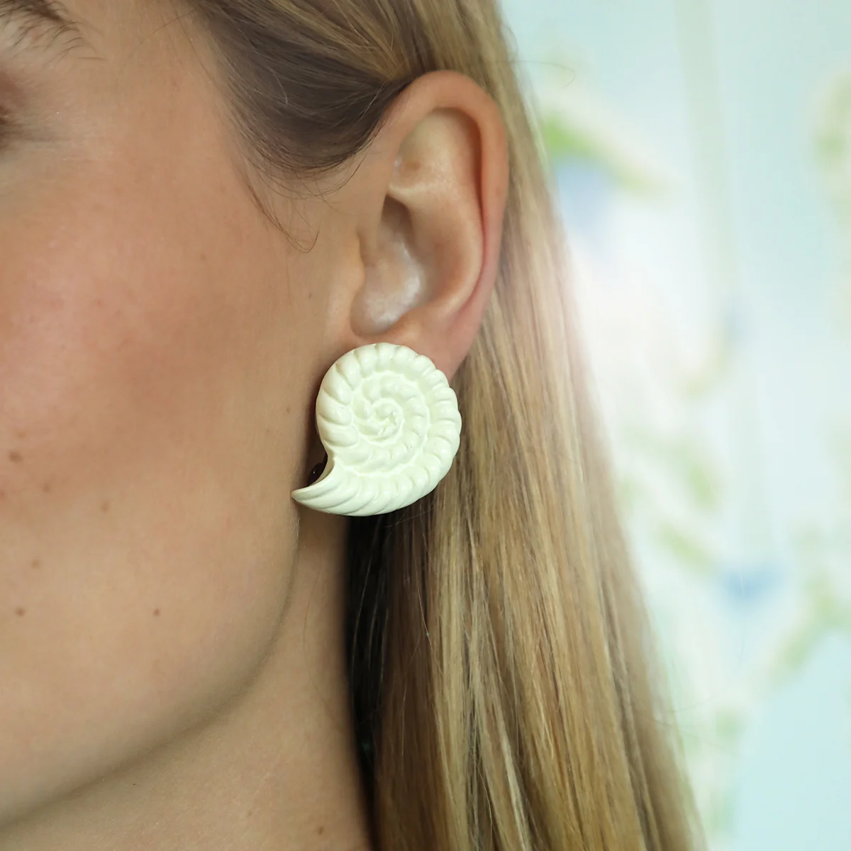 Isola Etched Stud - Image 5