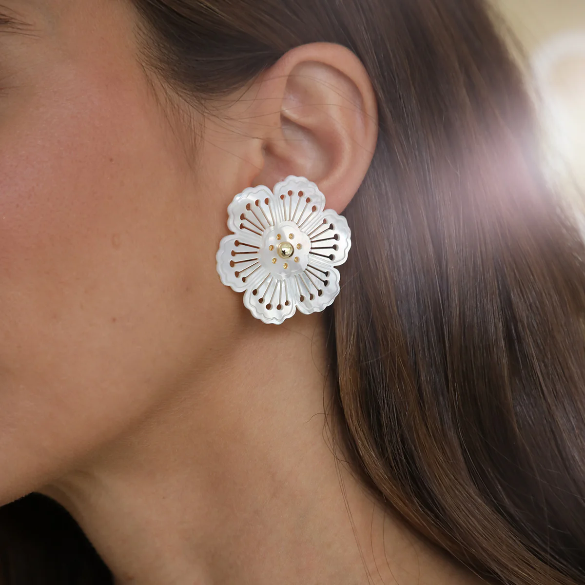 Marguerite Oversized Stud - Image 2